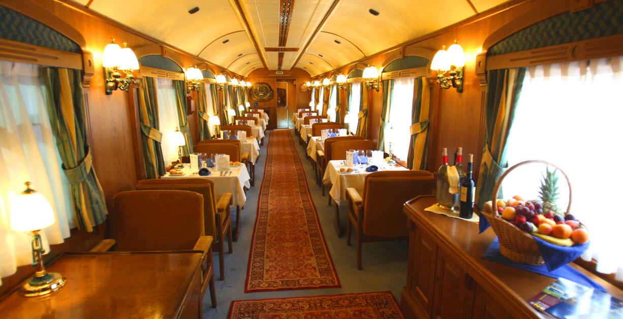 Disfrute de la elegancia de este tren de época y disfrute de la refinada comodidad del Transcantábrico CRUCEROS EN TREN TRANSCANTABRICO CLASICO CRUCEROS DE LUJO CRUCERO TRANSCANTABRICO CRUCEROS ESPAÑA VIAJES POR ESPAÑA TRENES DE LUJO LUXURY TRAINS LUXURY TRAVEL SPAIN LUXURY